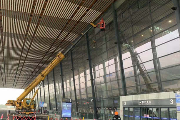 房山玻璃幕墙维护和保养